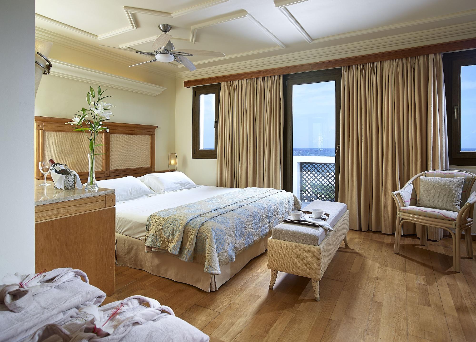 Knossos Royal Hotel แอร์ซอนิสซอส ภายนอก รูปภาพ
