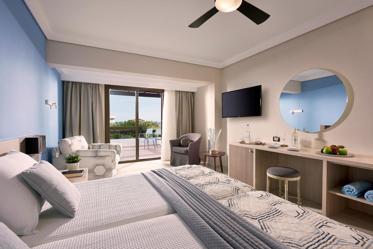 Knossos Royal Hotel แอร์ซอนิสซอส ภายนอก รูปภาพ