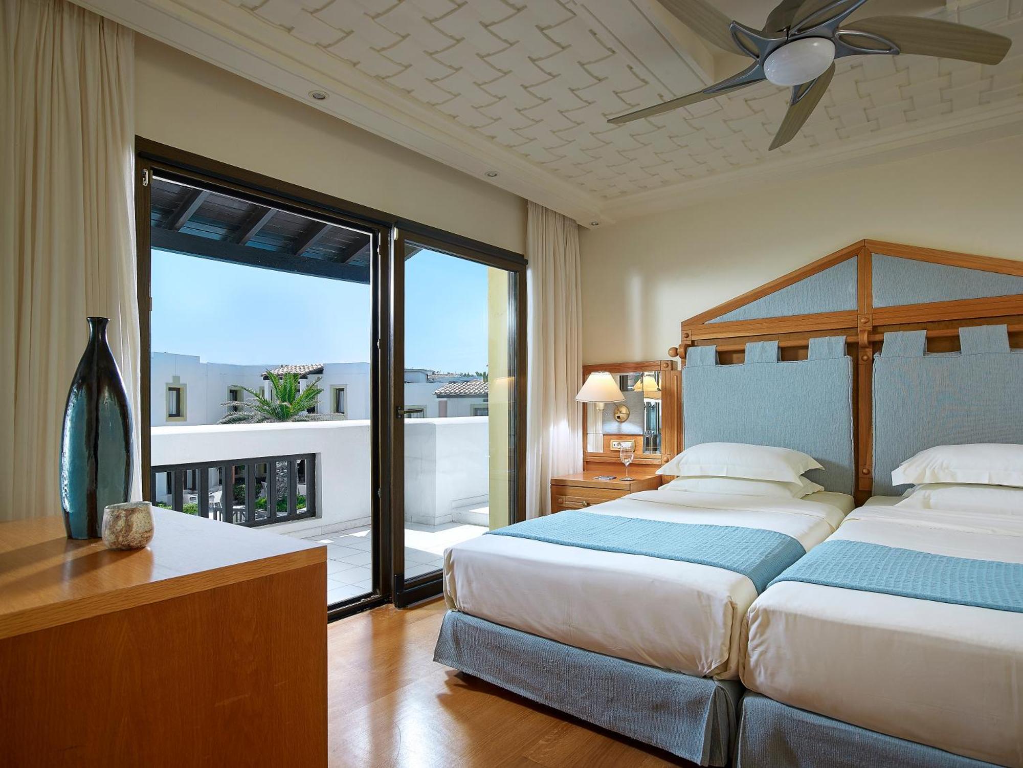 Knossos Royal Hotel แอร์ซอนิสซอส ภายนอก รูปภาพ