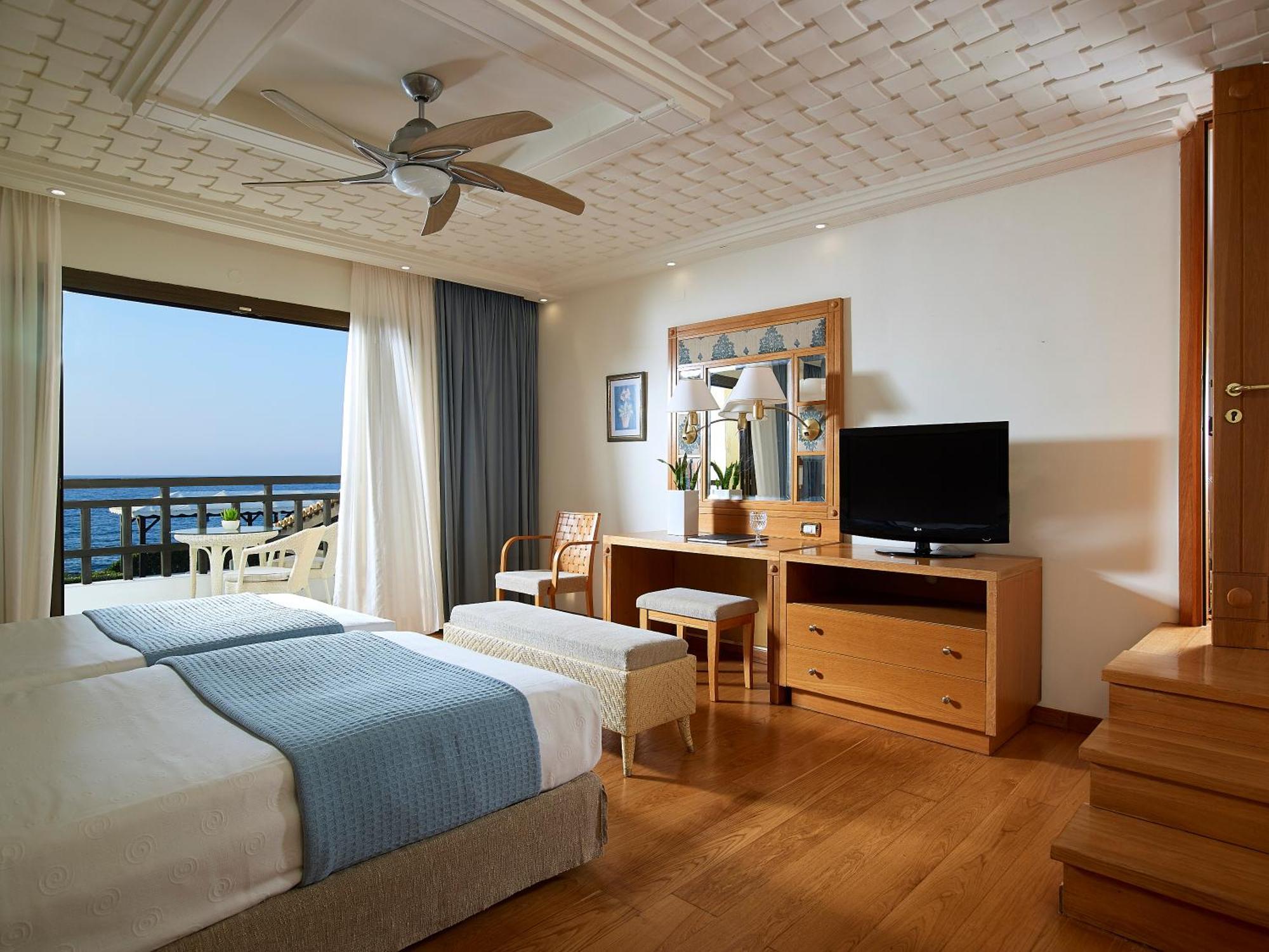 Knossos Royal Hotel แอร์ซอนิสซอส ภายนอก รูปภาพ