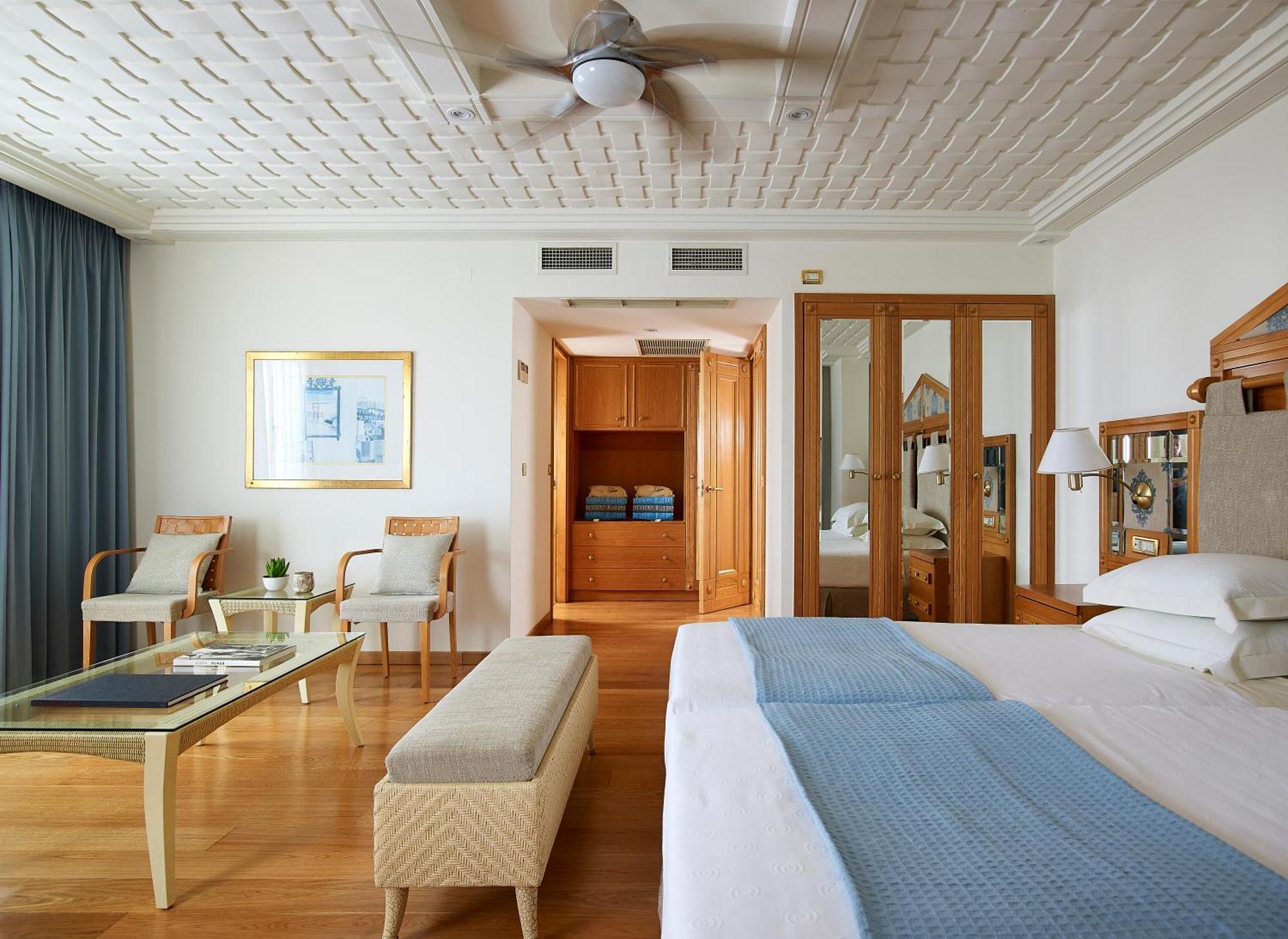 Knossos Royal Hotel แอร์ซอนิสซอส ภายนอก รูปภาพ