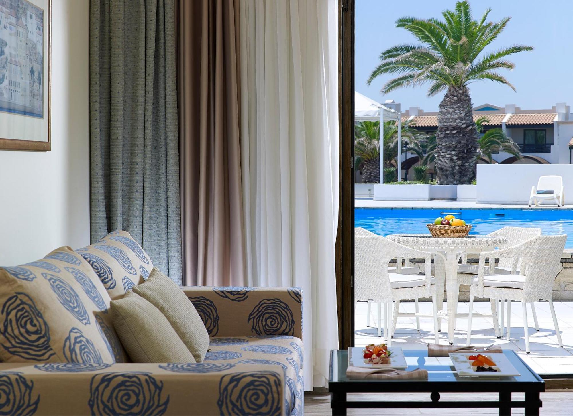 Knossos Royal Hotel แอร์ซอนิสซอส ภายนอก รูปภาพ